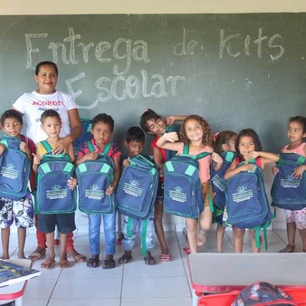 PREFEITURA INICIA ENTREGA DE KITS ESCOLARES PARA EDUCAÇÃO INFANTIL